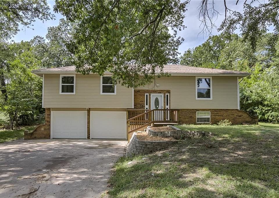 1st image of 770 Sheidley Ave