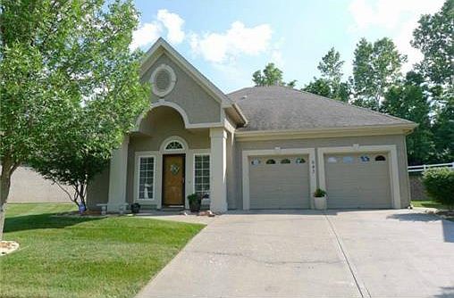 2nd image of 643 Rosewood Dr