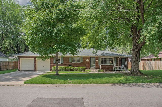 1st image of 1213 Maple Ave