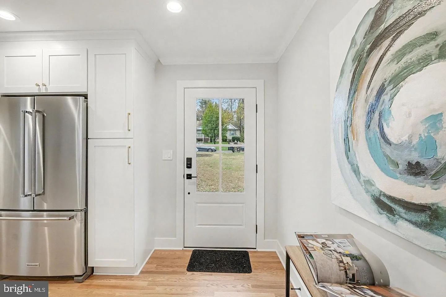 3 bed, 3.0 bath, 2144 sqft, $3,750 — Photo 2