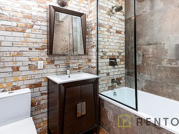 4th image of 22 Melrose St #1O