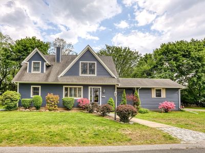 4 Meadow Ln, Danvers, MA, 01923