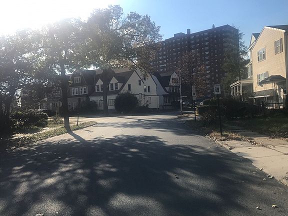 5th image of 44 Washington Ter