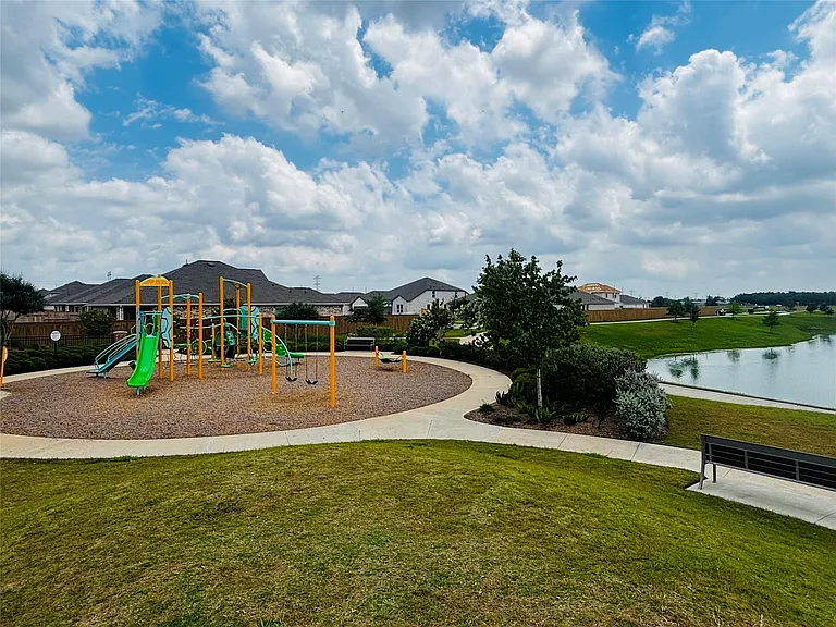 2126 Mosaic Valley Ct — Photo 36