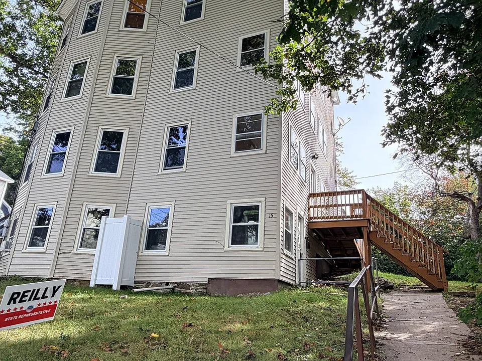15 Oriole St #2