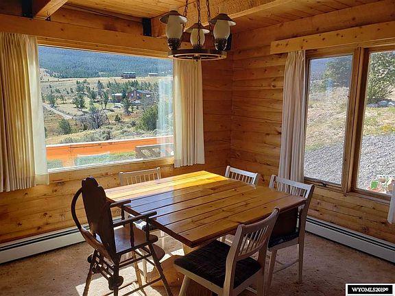3rd image of 128 Soda Springs Dr