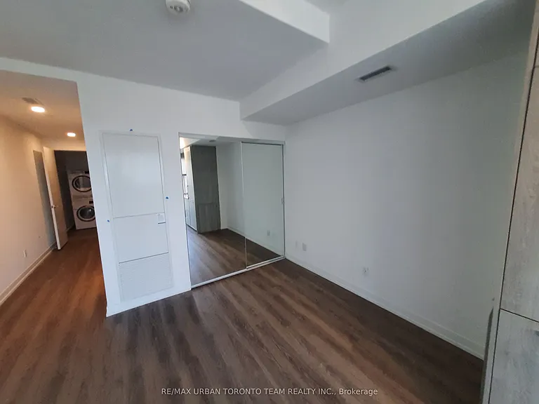 771 Yonge St #2111 — Photo 7
