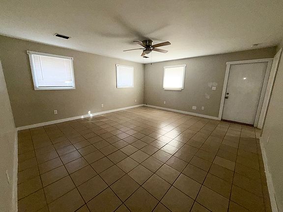 2nd image of 300 S Cedar St Unit 3