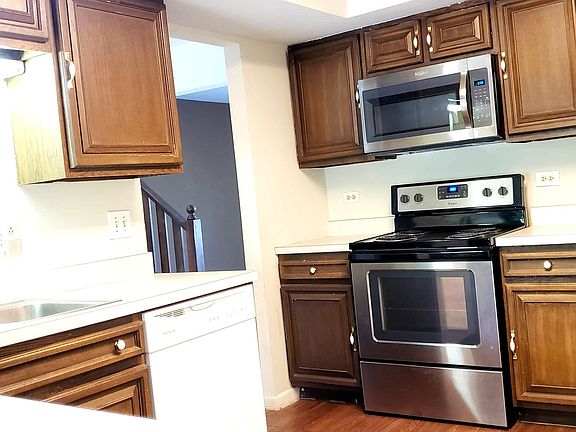5th image of 628 W Smith Ave Unit 628