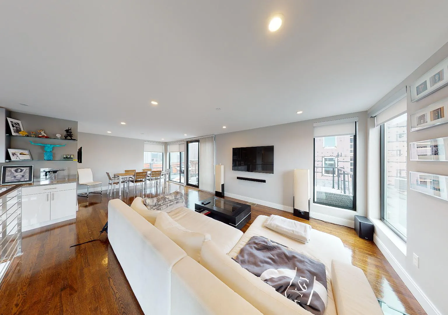 3 bed, 1599 sqft, $5,400 — Photo 3