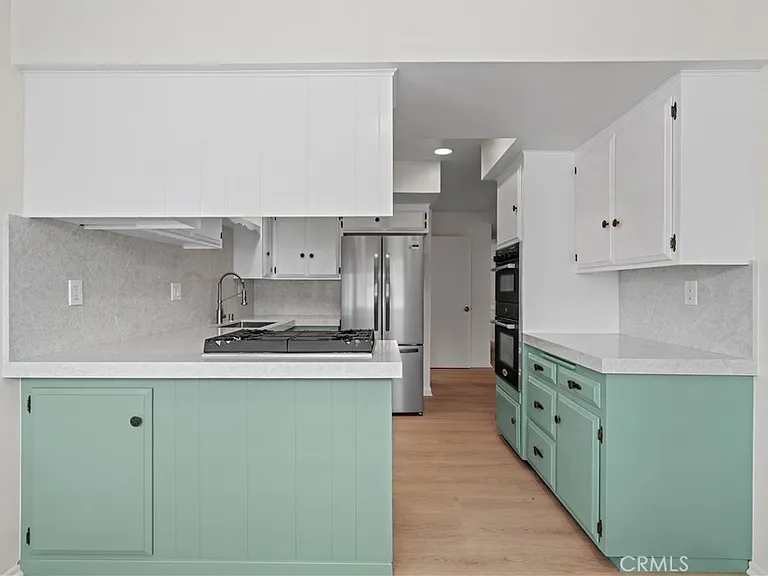 1019 E Walnut Ave — Photo 11