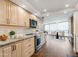 2010 Islington Ave #405, Toronto, ON M9P3S8