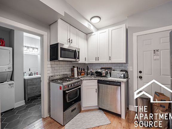 4th image of 1624 W Beach Ave #Bf