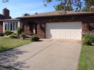 118 S Prince Dr, Depew, NY 14043