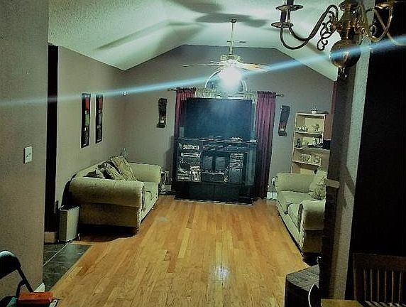 3rd image of 3956 Miami Springs Dr