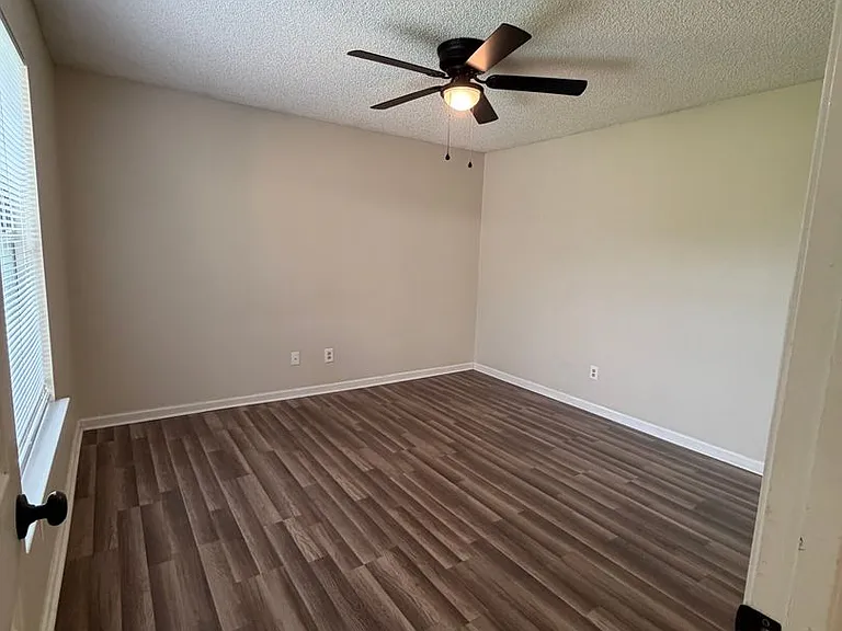 23 Talbot Ct — Photo 20