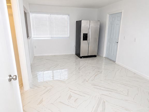 4th image of 3881 E 9th Ln #2