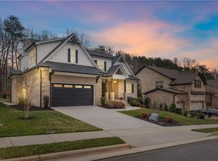 5714 Woodrose Ln, Greensboro, NC 27410