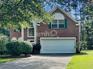 990 Still Point Dr, Winston Salem, NC 27103