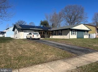 72 Edge Ln, Willingboro, NJ 08046