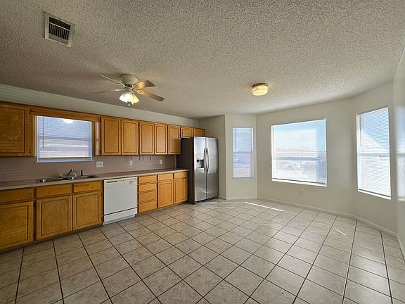 2nd image of 3303 Windfield Dr