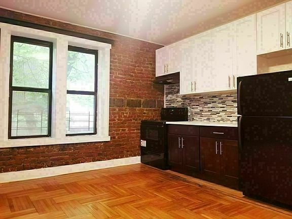 3rd image of 530 Parkside Ave