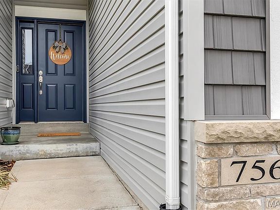 4th image of 756 Alexander Mark Way