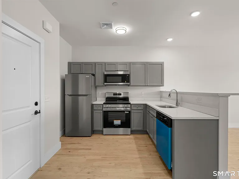 113 Canal St W #302 — Photo 21