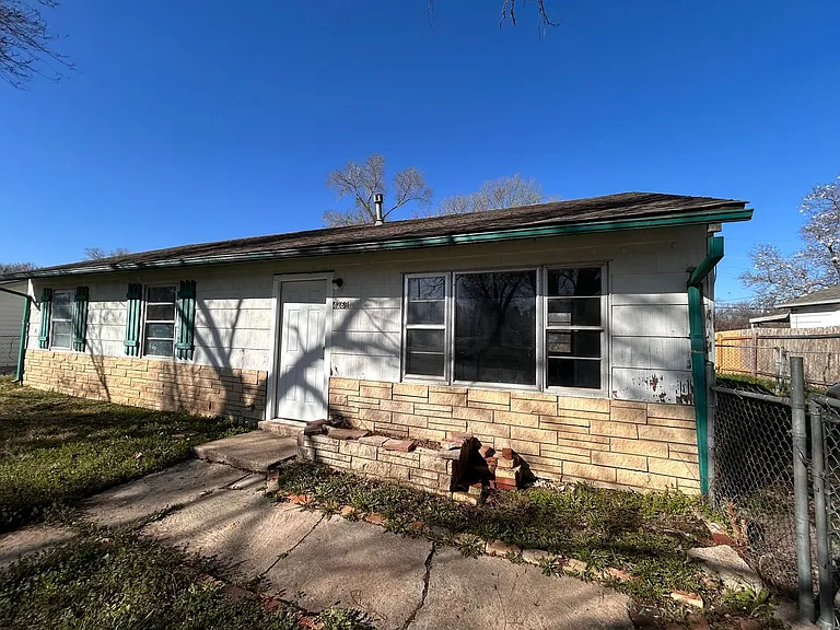 4269 S Cumberland St — Photo 1