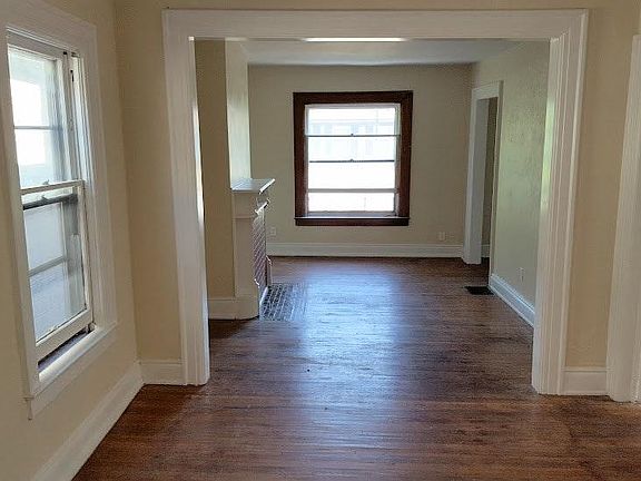 2nd image of 476 Vermont St #2