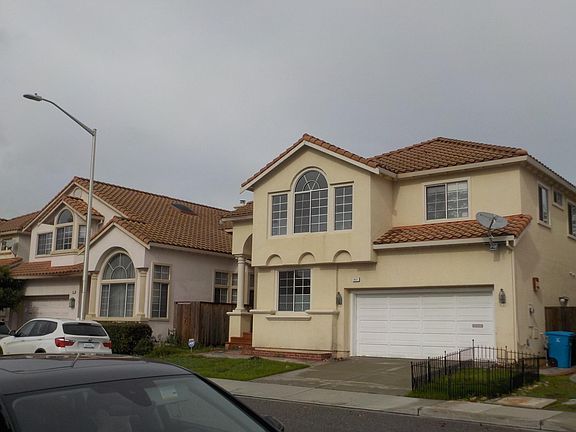5th image of 3631 Warbler Ave