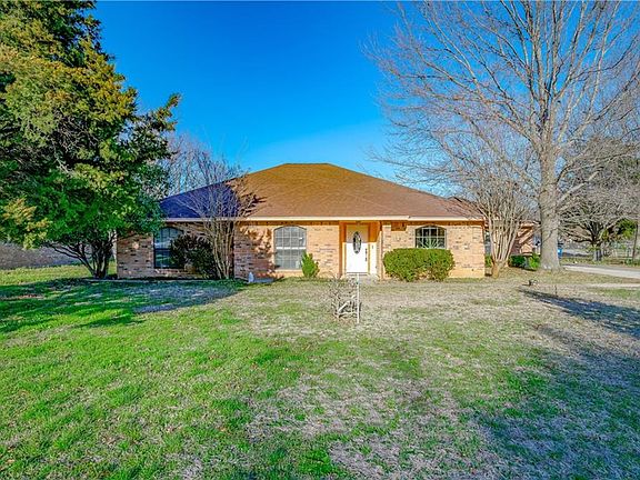 2nd image of 274 Oakwood Dr