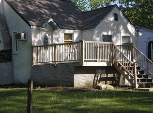 5 Hickory Dr, Stanhope, NJ 07874