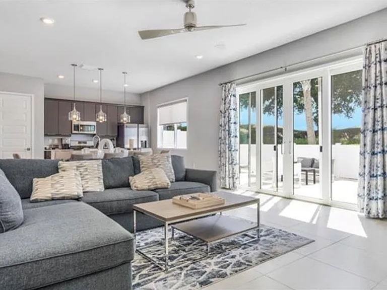 7773 Spectrum Dr — Photo 9
