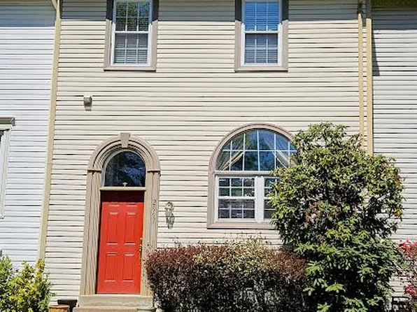 2997 Mission Square Dr, Fairfax, VA 22031