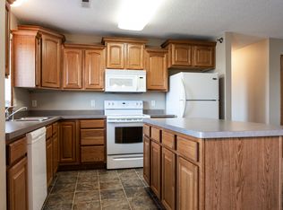 1621 N 35th St #12, Bismarck, ND 58501