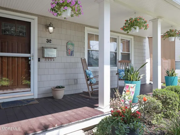 38 Stockton Lake Boulevard, Manasquan, NJ 08736