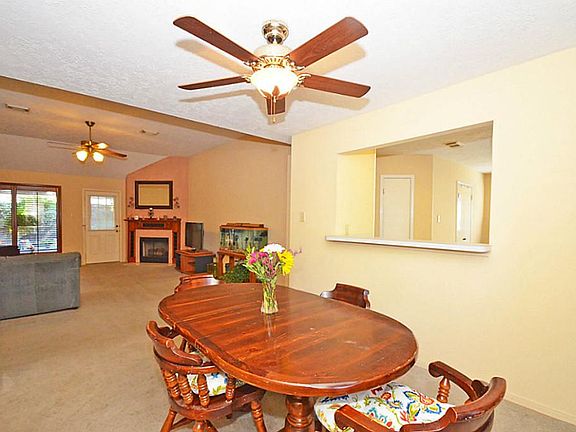 4th image of 22326 Hollybranch Dr