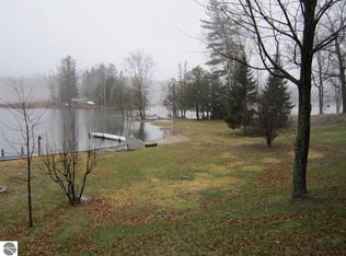 8237 Lakeview Dr, Hale, MI 48739
