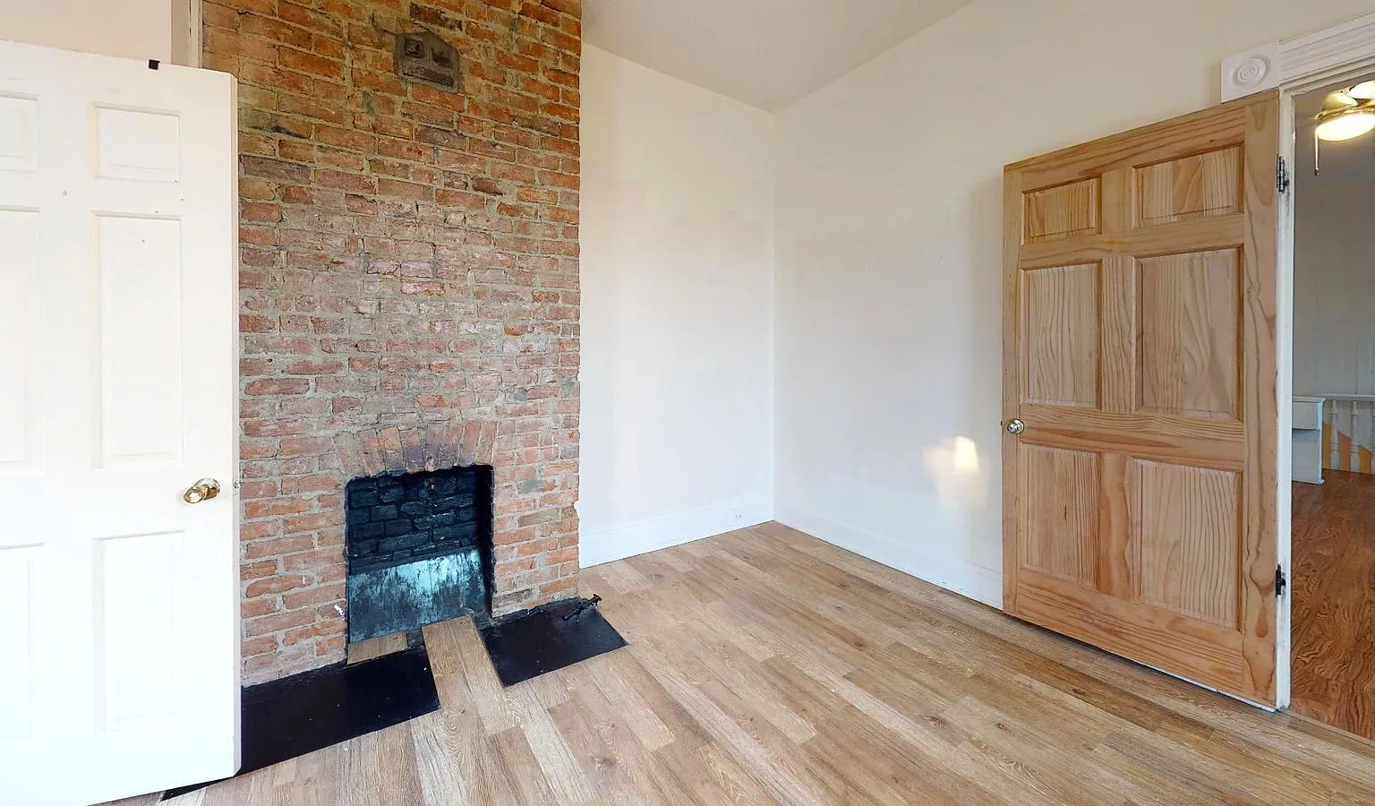 5 bed, 3.5 bath, 2494 sqft, $3,795 — Photo 4