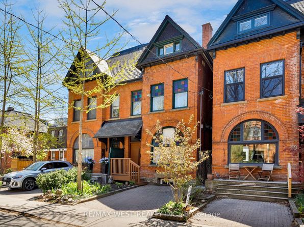 17 Melbourne Ave #1, Toronto, ON M6K 1K1