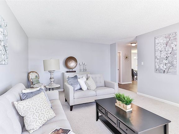 5th image of 2448 Almaden Blvd