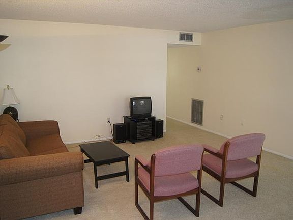 3rd image of 1715 Belleair Forest Dr APT D