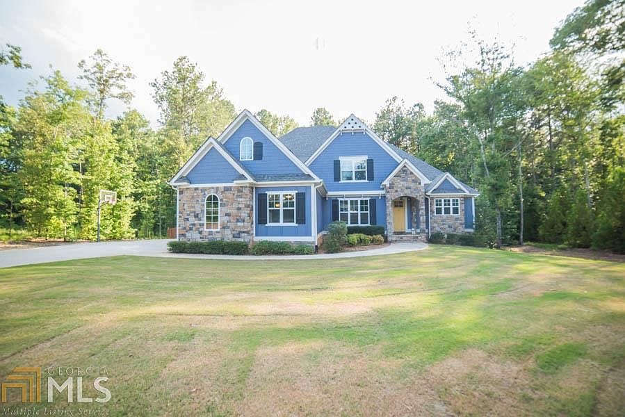 1st image of 387 Beaconsfield Dr