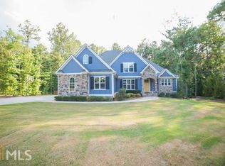 387 Beaconsfield Dr, Sharpsburg, GA 30277