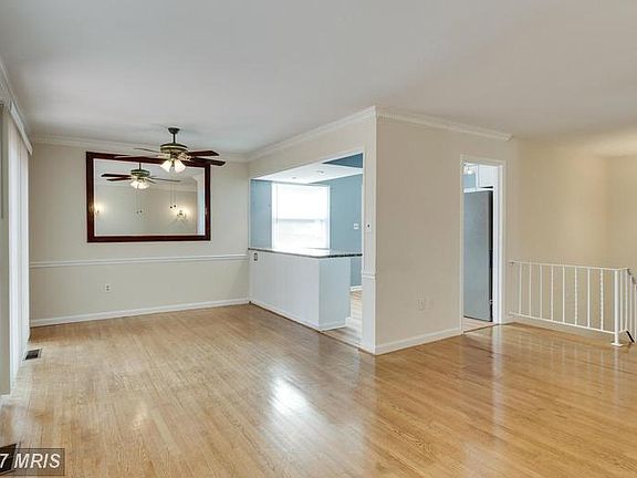 3rd image of 2543 Paxton St