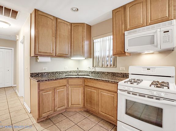 2nd image of 7853 Latrobe Ave