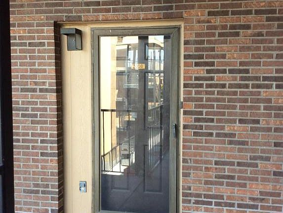2nd image of 509 11th St APT 3006