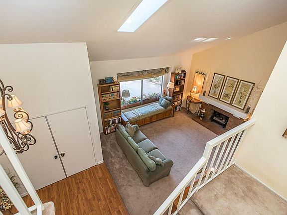 4th image of 431 Highview St