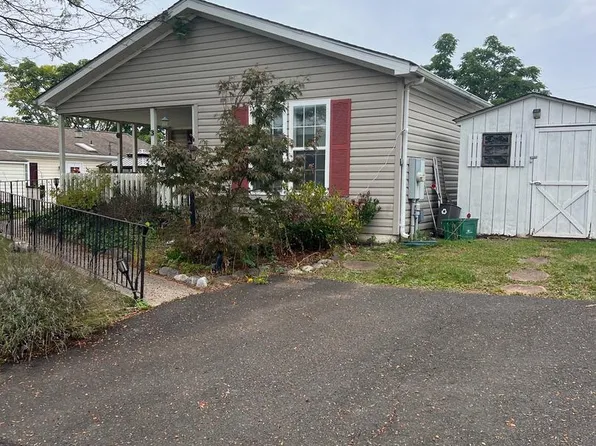 3 Juniper Cir, New Hope, PA 18938